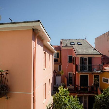 Suite Contemporanea Tra Le Vie Storiche 모네글리아 외부 사진